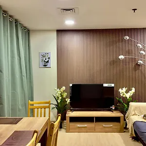 https://devine-homes-jbr-marina.dubaihotelsoffers.com